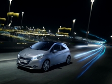 PEUGEOT 208 3-Door 2011 02